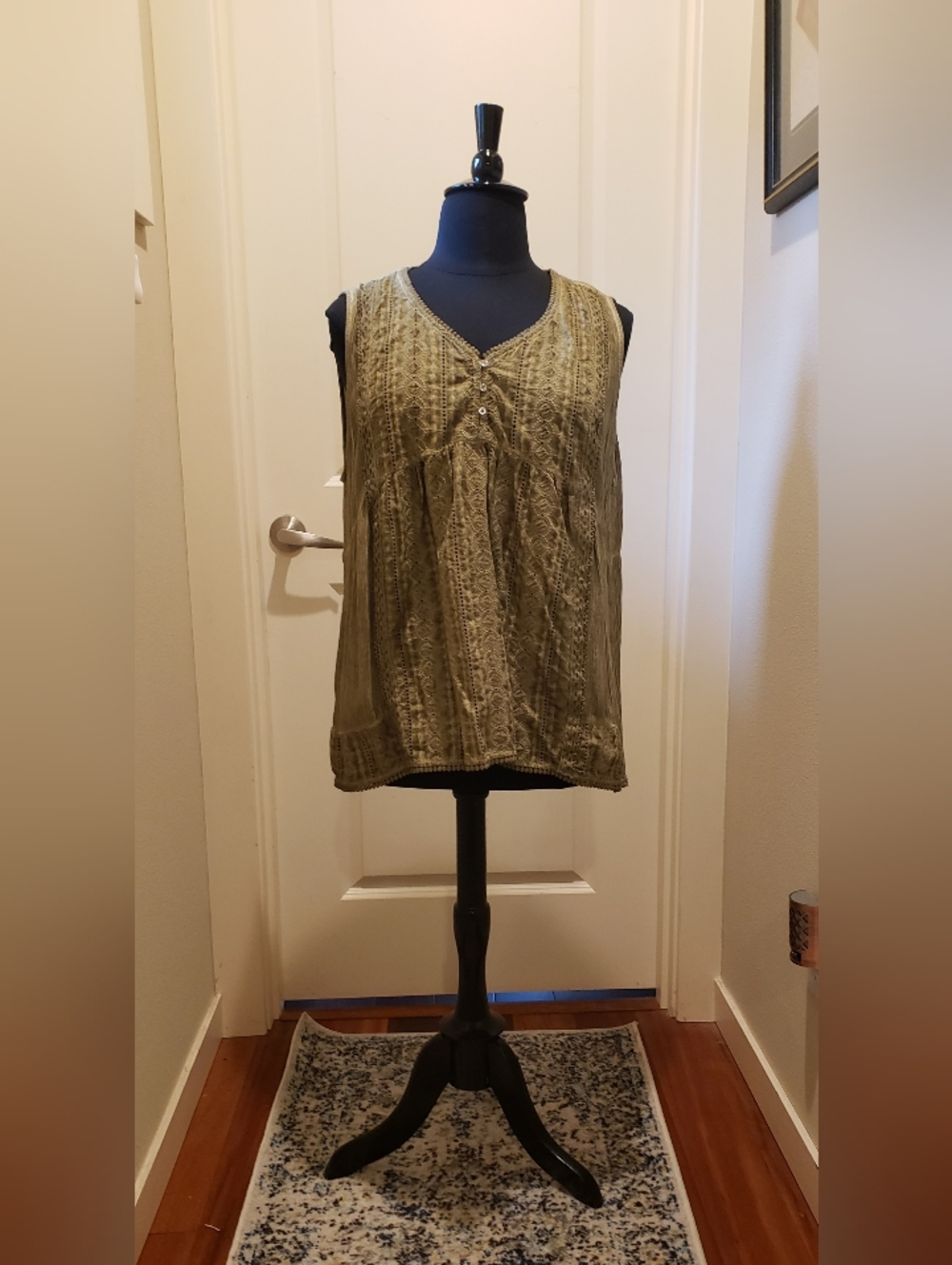 Live & Let Live Sleeveless Olive Lace-Detail V-Neck Camisole